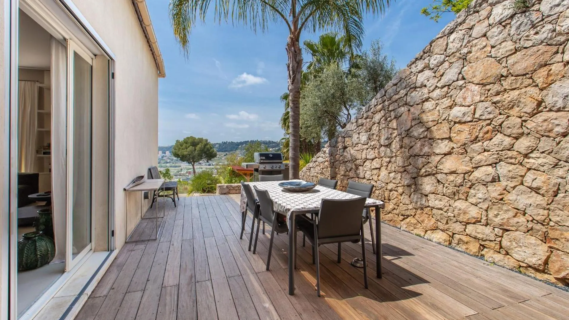 San Vincenzo Villa Nice